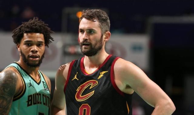 hth官网-拉夫再为情绪失控道歉：我愿效力骑士直至生命结束