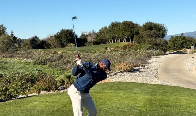 hth-今天没比赛！詹姆斯更新社媒晒出自己打高尔夫球与冰浴恢复照